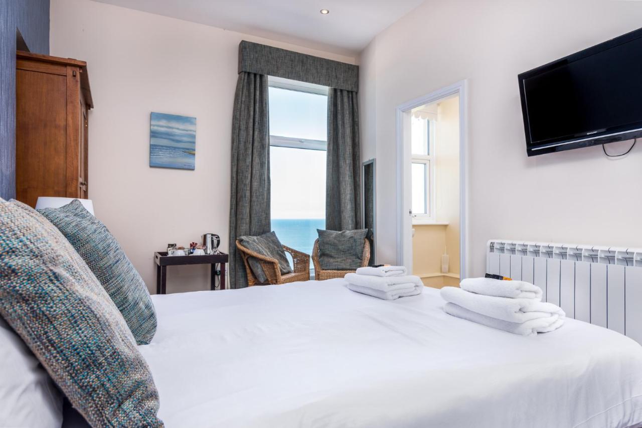 Riviera Guesthouse Γουίτμπι Εξωτερικό φωτογραφία