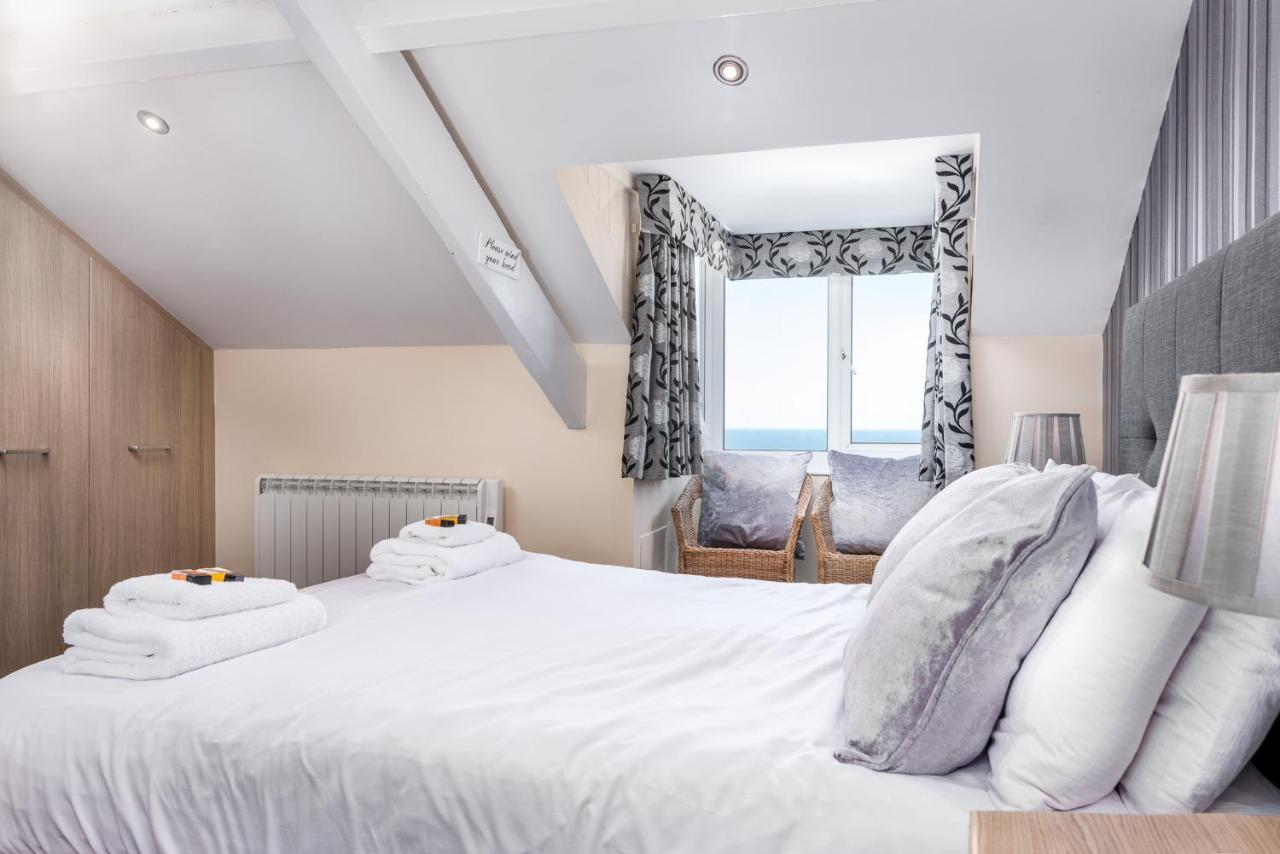 Riviera Guesthouse Γουίτμπι Εξωτερικό φωτογραφία