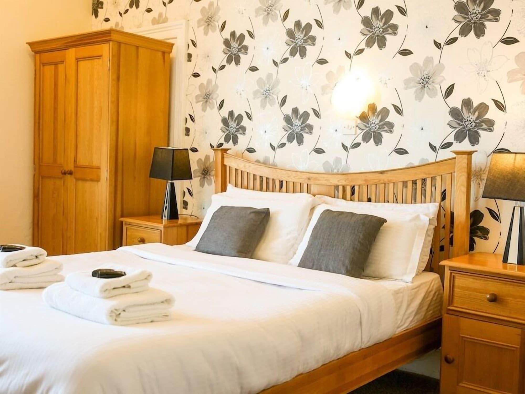 Riviera Guesthouse Γουίτμπι Εξωτερικό φωτογραφία