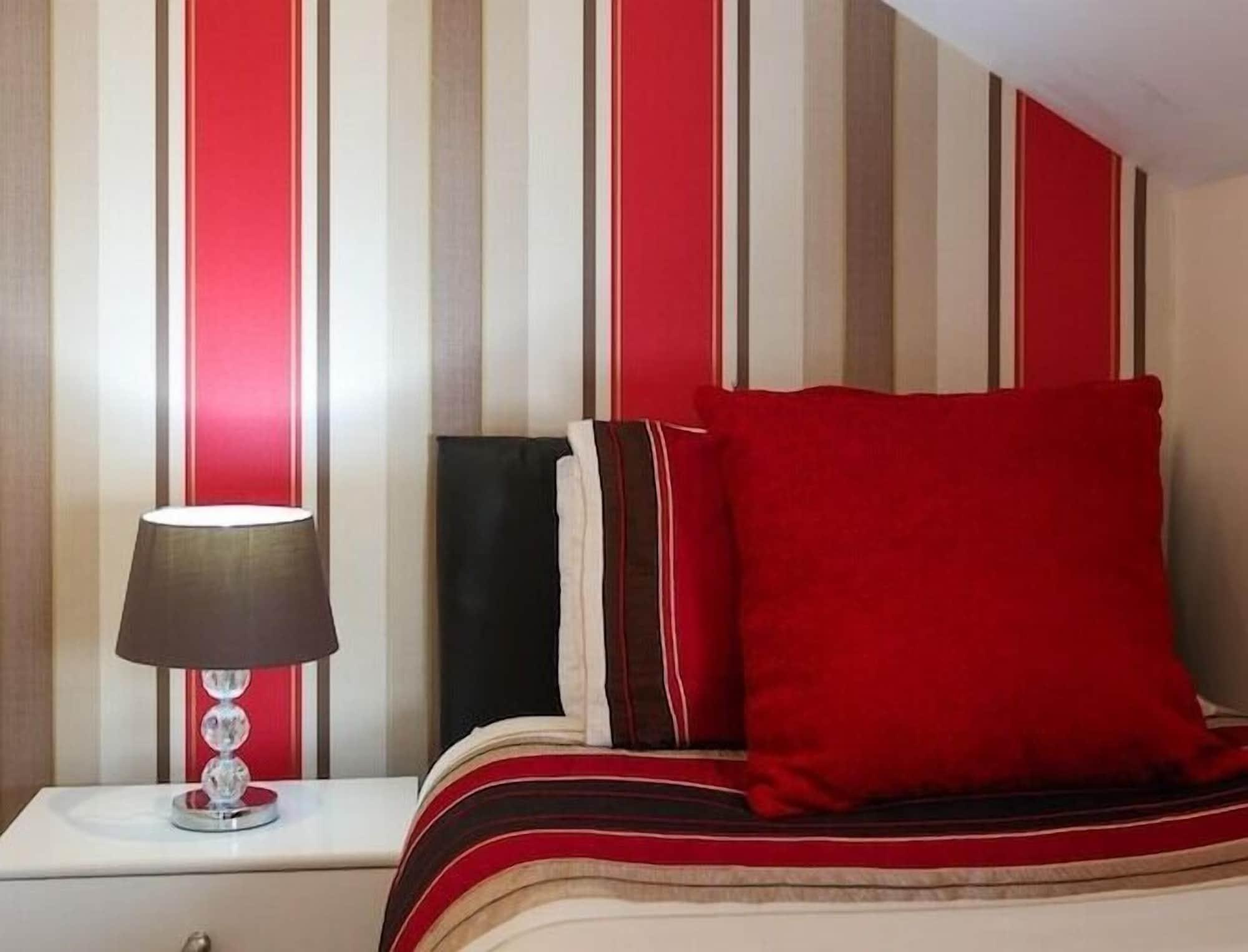 Riviera Guesthouse Γουίτμπι Εξωτερικό φωτογραφία