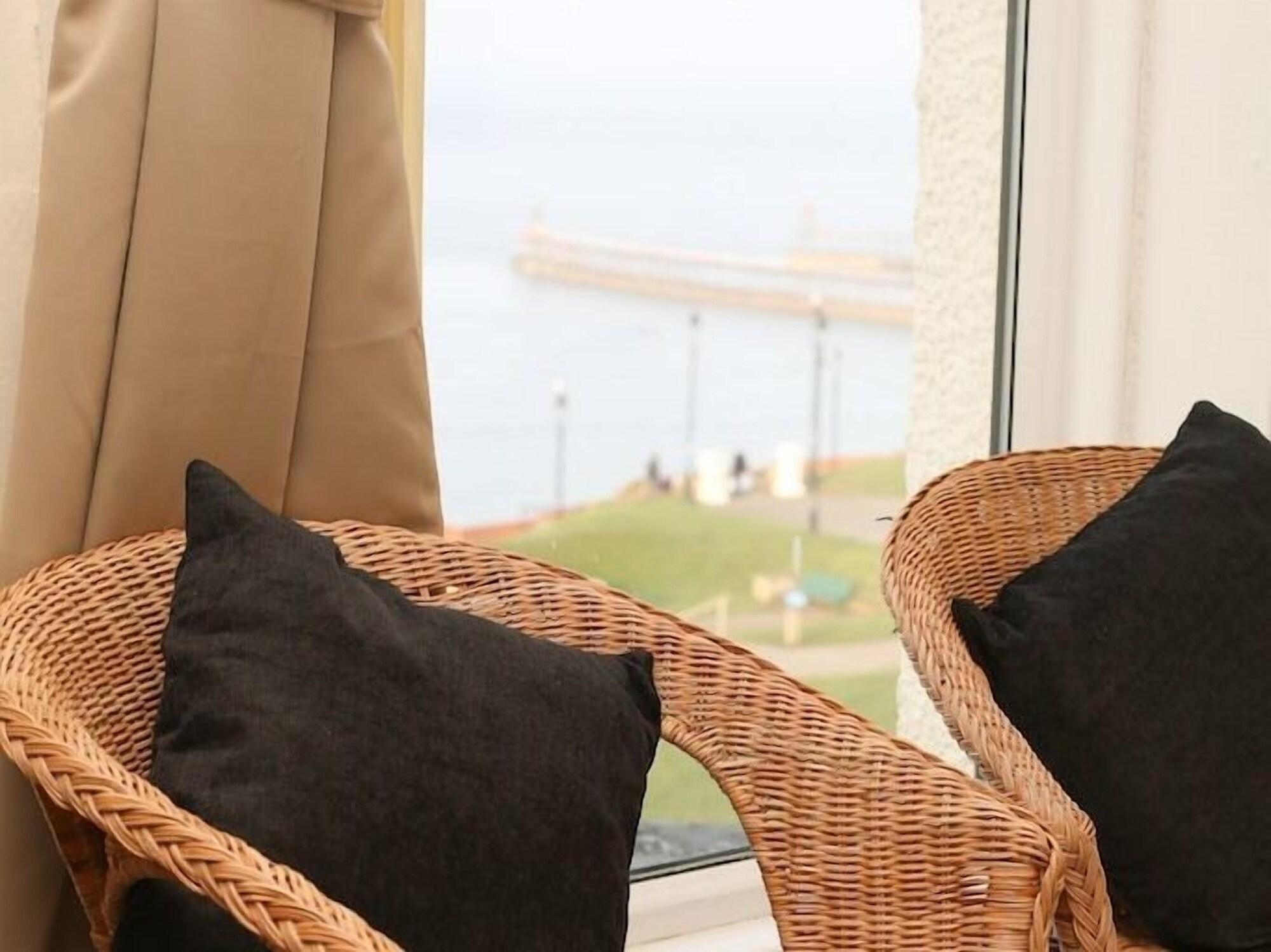 Riviera Guesthouse Γουίτμπι Εξωτερικό φωτογραφία