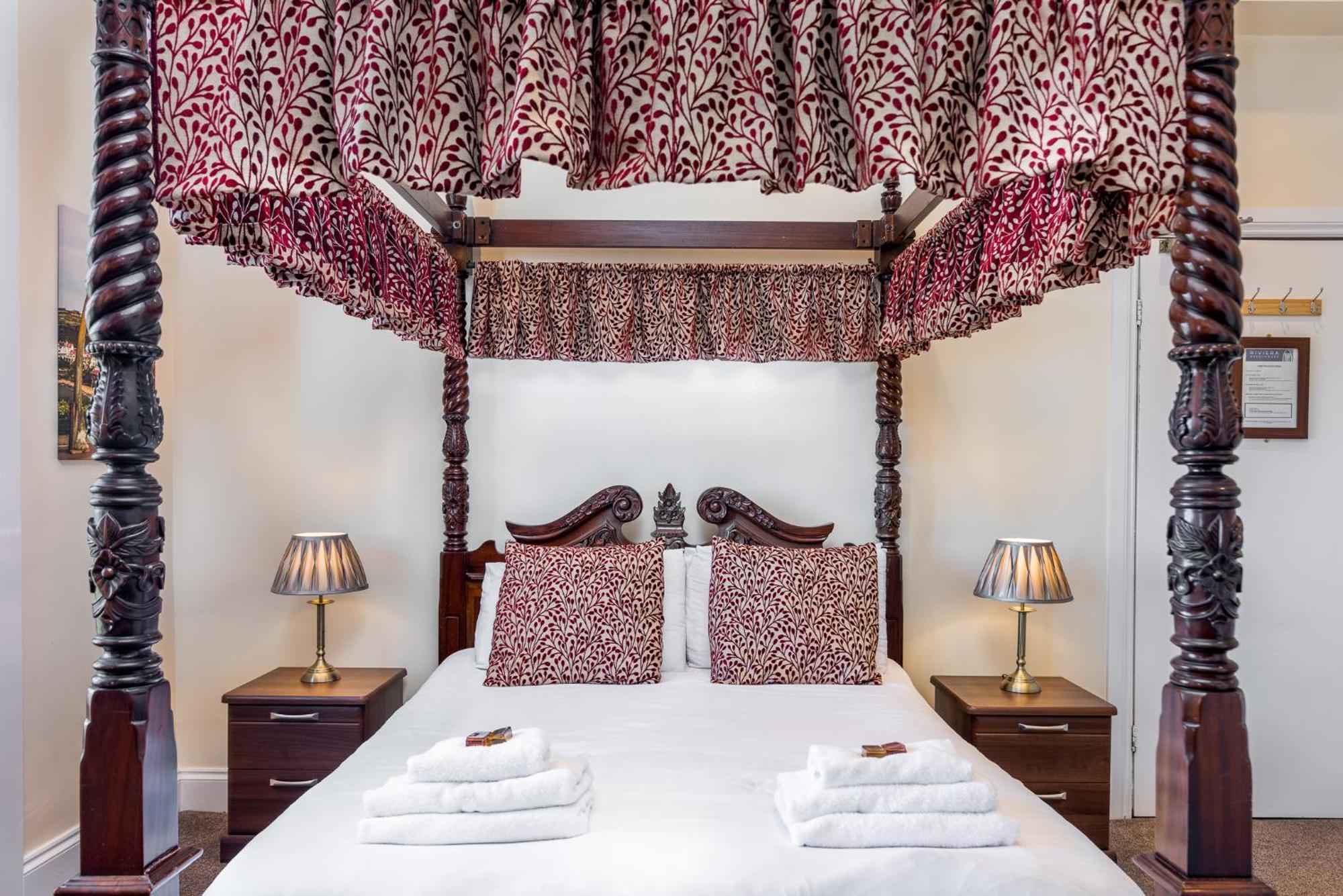 Riviera Guesthouse Γουίτμπι Εξωτερικό φωτογραφία